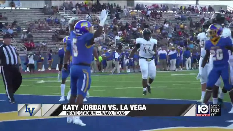 La Vega celebrates a touchdown against Katy Jordan